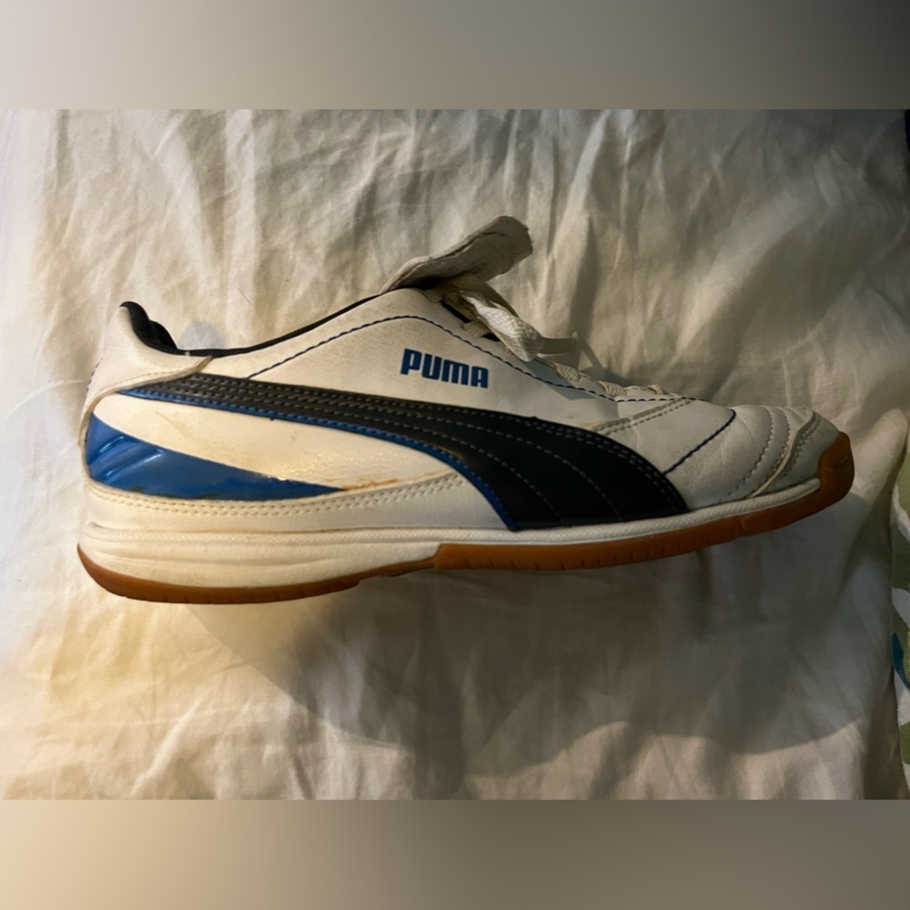 Puma Esito Soccer Shoes Size 6